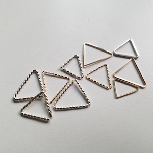 20 gauge Twisted Wire- Triangular Shape Earring -Cartilage Hoop, Nose Septum, Conch, Tragus, Rook, Daith, Nose piercing, Lip Hoop