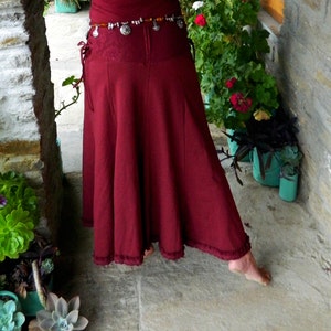 Jupe longue rouge bordeaux jupe longue bohème vêtements gitane jupe longue bohème d'hiver vêtements hippie grunge fée DeviClothing image 4