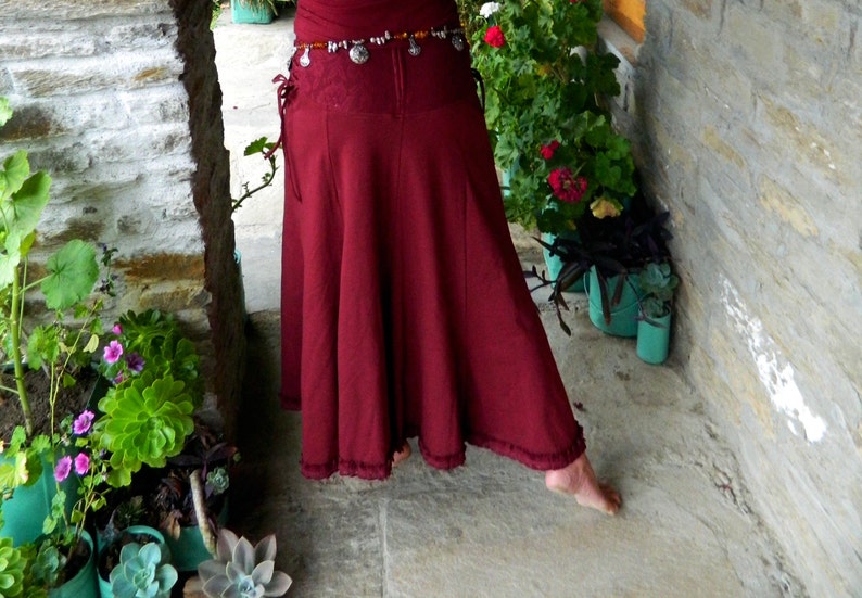 Jupe longue rouge bordeaux jupe longue bohème vêtements gitane jupe longue bohème d'hiver vêtements hippie grunge fée DeviClothing image 4
