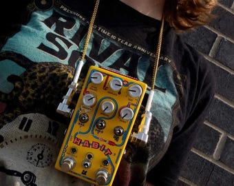 Signal Chain (Guitar Pedal Necklace Adapter)