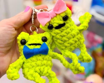 Crochet Frog Bag Charm | Preppy Frog Keychain with Bow/Bowtie Options