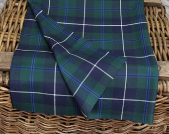 Pre-Cut - Douglas *Green* Scottish Tartan - Fat Quarter (75x50 cm / 29x19 inches) - Fine 100% Wool 11oz - Made in Britain