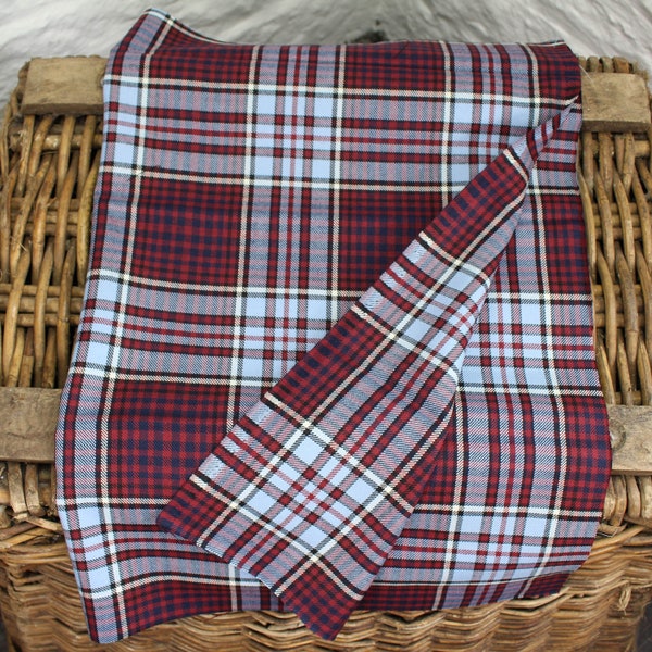 Royal Canadian Air Force Scottish Tartan - Fat Quarter (75x50 cm / 29x19 inches) - Fine 100% Wool 11oz - Made in Britain *Excellent Quality*