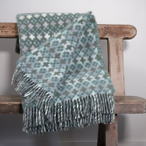 Aventurine Loom & Bobbin Wool Blanket Throw Welsh Tapestry / Fair Isle Design