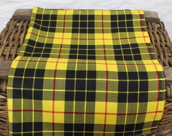 MacLeod Dress *Modern* Scottish Tartan - Fat Quarter (75x50 cm / 29x19 inches) - Fine 100% Wool 11oz - Made in Britain *Excellent Quality*