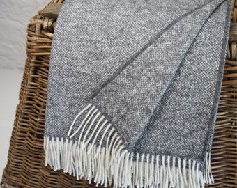 100% Wool Blanket/Throw - British Made Tweed Fabric *Not Harris 165cm x 150cm - Grey Boucle Herringbone