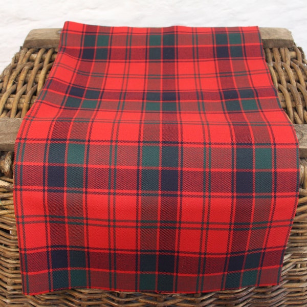 Robertson Red *Modern* Scottish Tartan - Fat Quarter (75x50 cm / 29x19 inches) - Fine 100% Wool 11oz - Made in Britain *Excellent Quality*