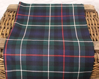 Pre-Cut - MacKenzie *Modern* Scottish Tartan - Fat Quarter (75x50 cm / 29x19 inches) - Fine 100% Wool 11oz - Made in Britain