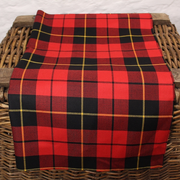 Wallace Dress Tartan Crest Quilt