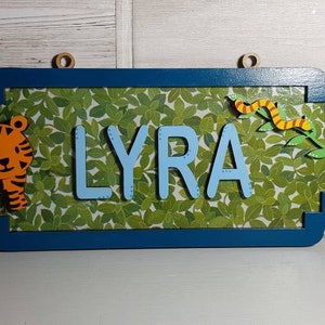 Tiger themed personalised wooden door signs. Children&#39;s bedroom name plate. Door hangers.