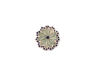 Minimalist Daisy Ornament | Handcrafted Pottery Art | Modern Decor | Ceramic Decorative Piece | Pottery Gift for Home