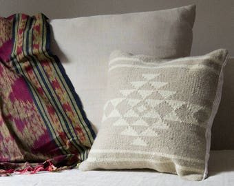 Southwestern Kilim Throw Pillow Cover | Neutral Decorative Pillowcase Set | Sofa Bed Home Decor Accessories | 18x18 20x20 | Beige Off White