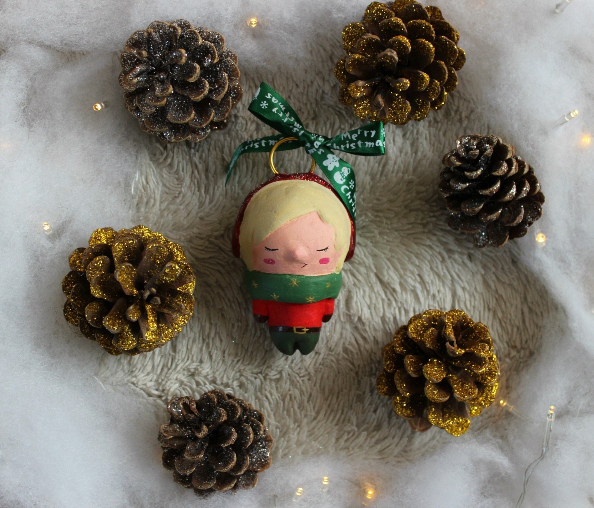 Enfant de Noël à Suspendre ... Christmas Child To Suspend