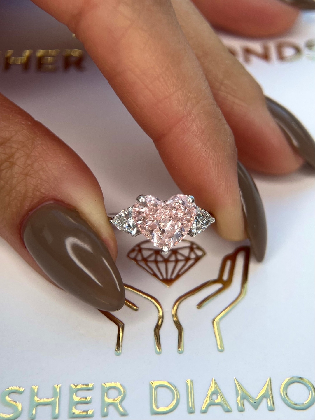 IGI Certified 3.22 Carat Fancy Intense Pink VVS2 Clarity Heart Lab