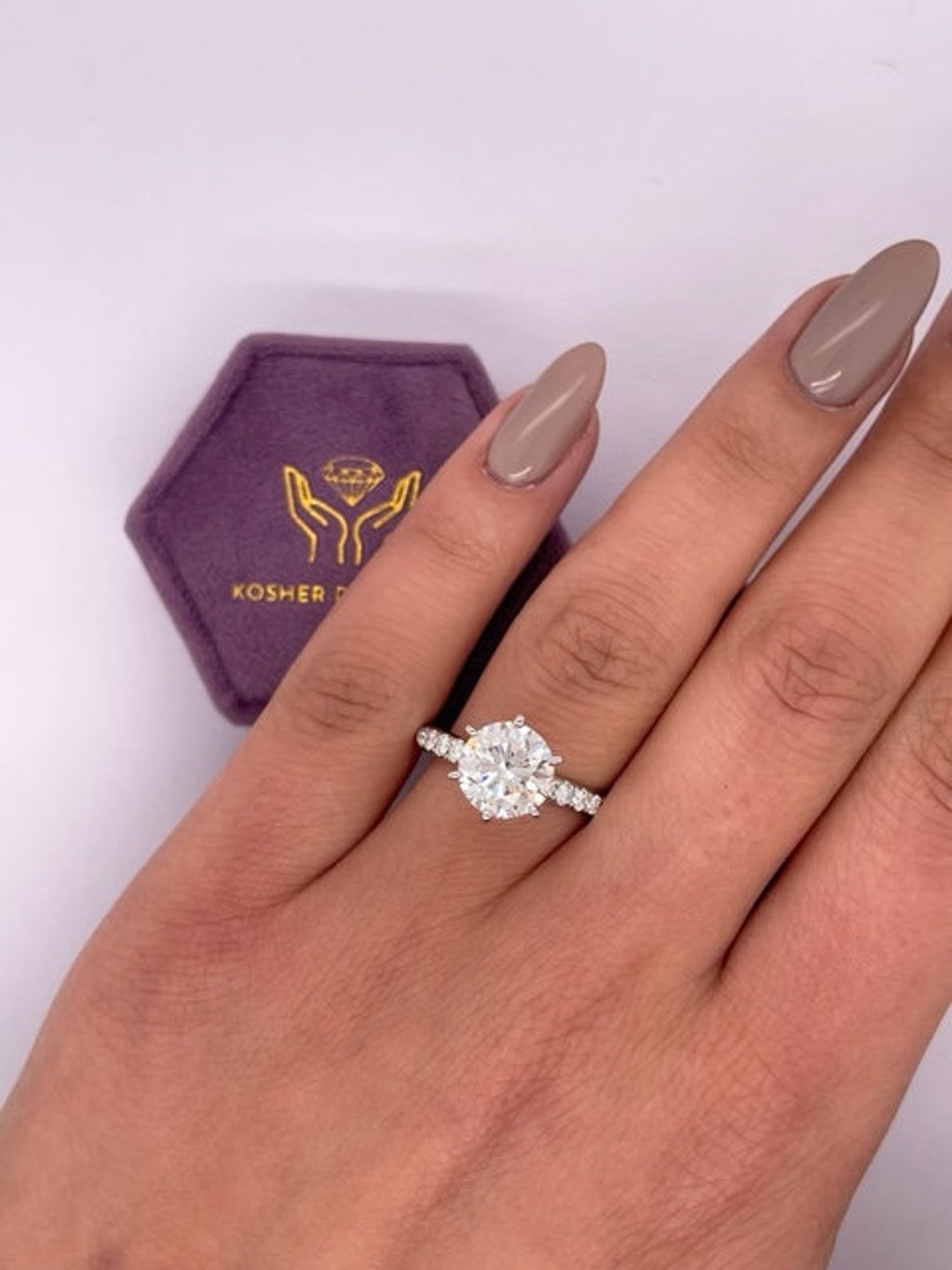 2.80 Carat F VS1 Round Cut Lab Grown Diamond Solitaire Engagement Ring