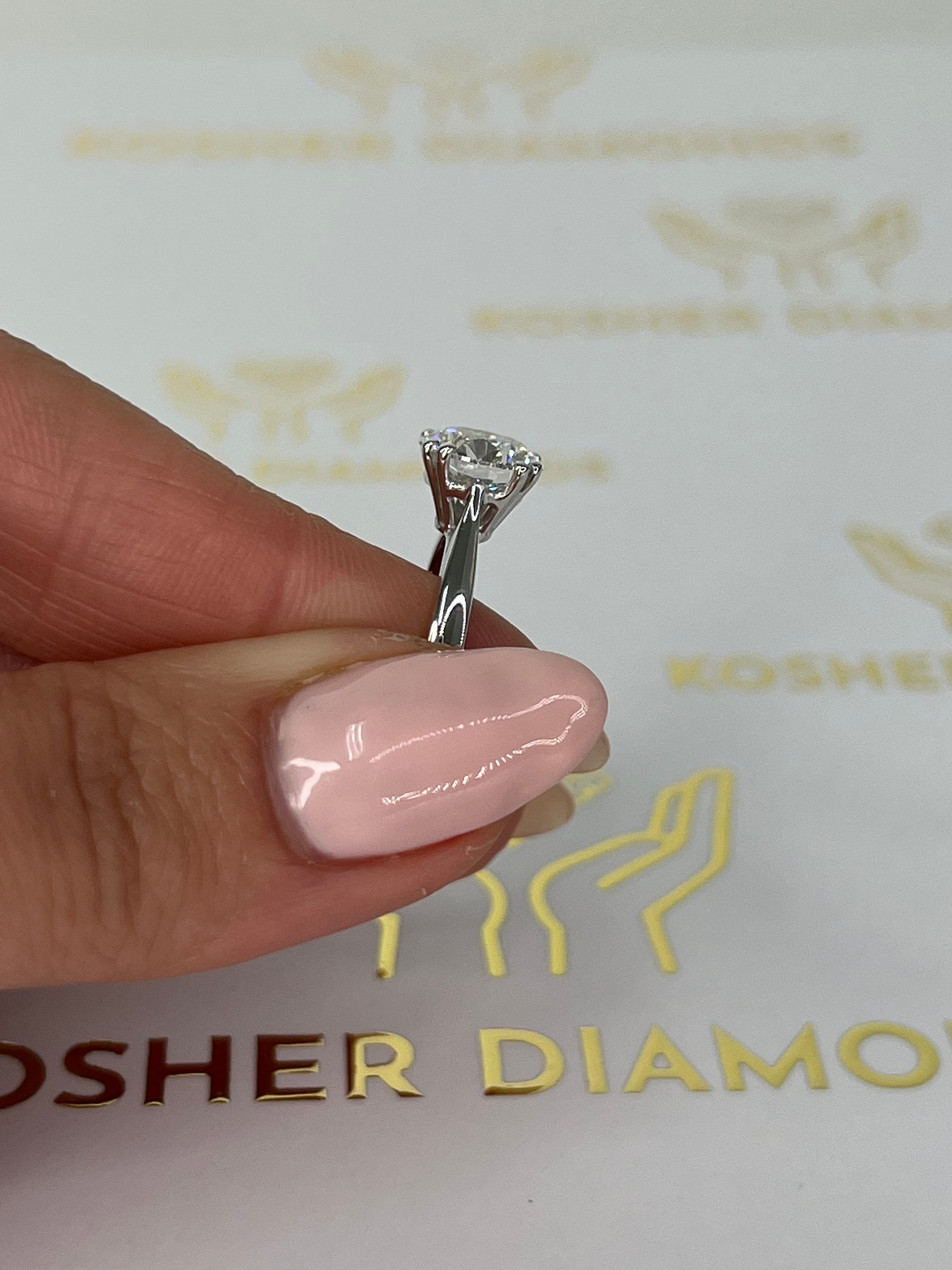 Anello Solitario Classico 0,20 F-VVS1 GIA