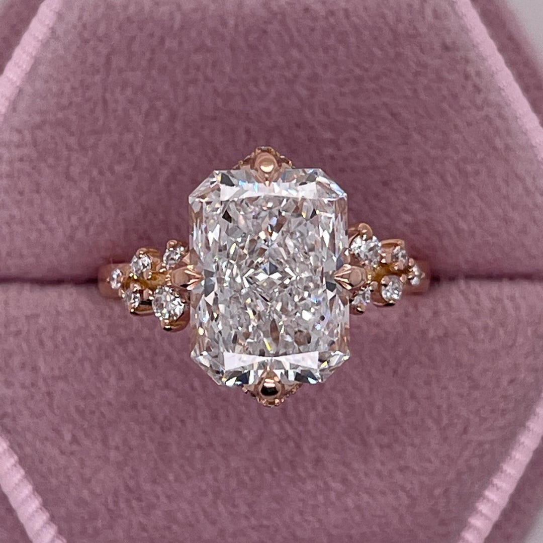 Compass Tulip Set 4.35 Carat Total E Color VVS2 Clarity IGI CERTIFIED ...
