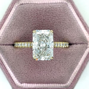 3.25 Carat D color VVS2 Clarity  IGI CERTIFIED Elongated Radiant Cut Lab Grown Hidden Halo Diamond Engagement Ring 14k Yellow Gold