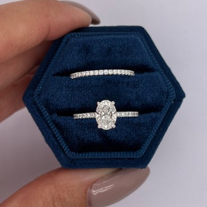 1.35 Carat IGI CERTIFIED D Color VVS2 Lab Grown Oval Cut Lab Diamond Hidden Halo Engagement Ring Set, Matching Round Diamond Wedding Band