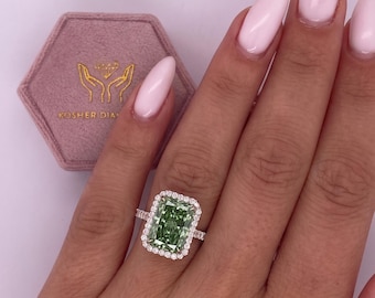 7.40 Carat Total Vivid Green Color VVS2 Clarity IGI CERTIFIED Elongated Radiant Cut Lab Created Diamond Halo Engagement Ring 14k White Gold