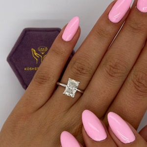 2 Carat E Color VVS2 Clarity IGI Certified Elongated Radiant Cut Lab Grown Diamond Solitaire Engagement Ring 14k White Gold