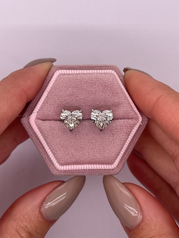 2 Carat Total Weight IGI CERTIFIED E Color VVS2 Clarity Heart