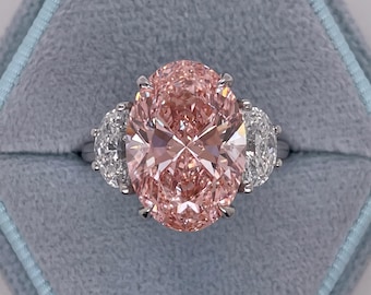 8 Carat Vivid Pink Color VS1 IGI CERTIFIED Oval Cut Lab Grown Diamond Three Stone Engagement Ring Half Moon Side Diamonds 18k White Gold