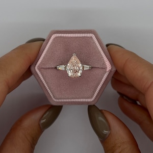3.5 Carat Fancy Intense Pink VS1 Clarity IGI Certified Pear Shape Lab Diamond Three Stone Engagement Ring 18k White Gold, Side Baguettes