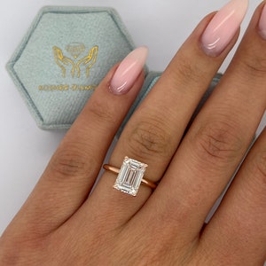 IGI Certified 3 Carat E Color VVS2 Clarity Emerald Shape Excellent Cut Lab Grown Diamond Solitaire Engagement Ring 14k Gold