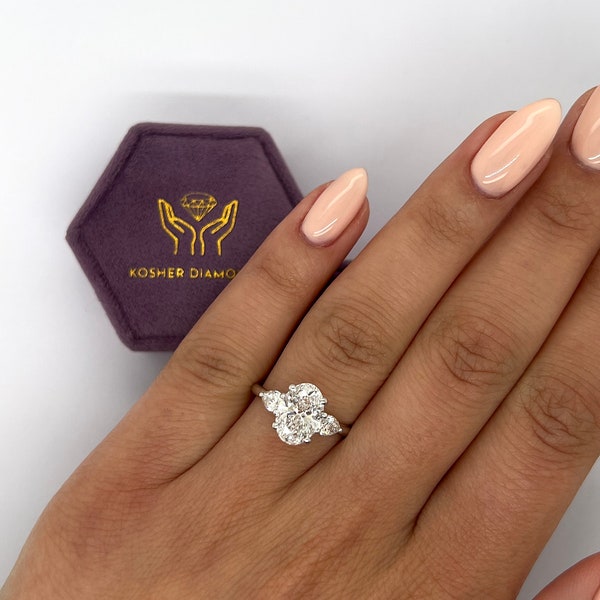 Verlovingsring met drie IGI-gecertificeerde, ovale, laboratoriumgekweekte diamanten van 3 karaat, D-kleur en VVS2-helderheid, peervormig geslepen, 14k goud / 18k goud