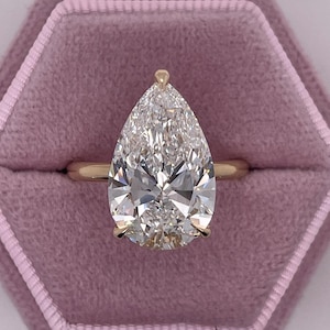 HUGE 7 Carat F Color VS1 Clarity IGI Certified Pear Cut Lab Grown Diamond Solitaire Engagement Ring 18k Yellow Gold