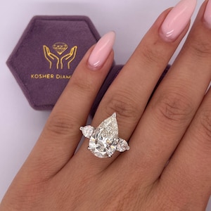 7 carat IGI Certified F Color VS1 Clarity Three Stone Pear Cut Lab Grown Diamond Engagement Ring 18k White Gold, Huge 6 Carat Center Diamond