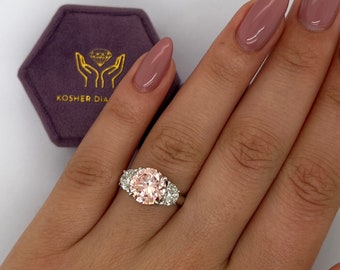 2.5 Carat IGI Ceritifed Fancy Vivid Pink Color VVS2 Round Ideal Cut Lab Grown Three Stone Diamond Engagement Ring Half Moon Side Diamonds