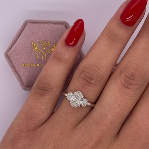 1.30 Karat IGI CERTIFIED D Farbe VVS1 Klarheit Oval geschnitten drei Stein Lab gewachsen Diamant Verlobungsring 14k Weißgold