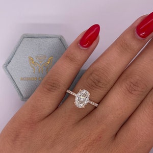 1.8 Carat E color VVS2 Clarity IGI CERTIFIED Lab Grown Oval Cut Diamond Solitaire Hidden Halo Engagement Ring Round Side Diamonds 14k Gold