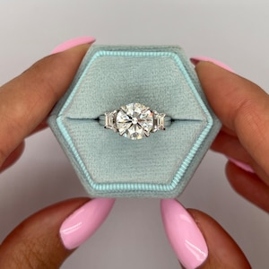 3.75 ct E Color VS1 Clarity IGI Certified Three Stone Round Ideal Cut Lab Diamond Engagement Ring, Side Trapezoid Diamonds, 18k White Gold