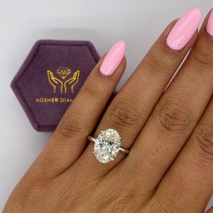 Big Oval Cut IGI Certified E/VVS2 Lab Grown Diamond Soltiaire Engagement Ring 14k White Gold