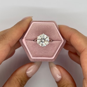 Huge IGI CERTIFIED 5 Carat E Color VVS2 Clarity Round Ideal Cut Lab Grown CVD Diamond Solitaire Engagement Ring 6 Prongs 14k White Gold