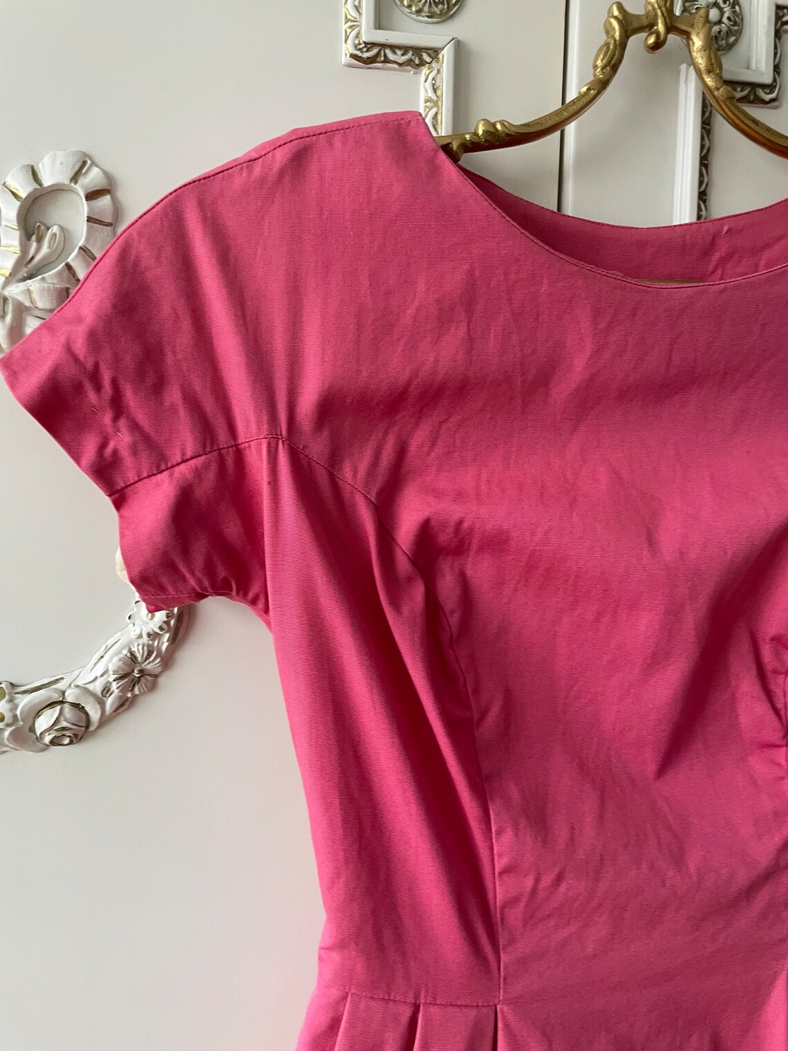 Vintage 1960s Pink A-Line Vintage Dress, Classic Feminine Style, Handpicked Curated Clothes, foto 4 di 5