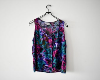 Vintage Floral Viscose Blouse: Button-Up Sleeveless Top