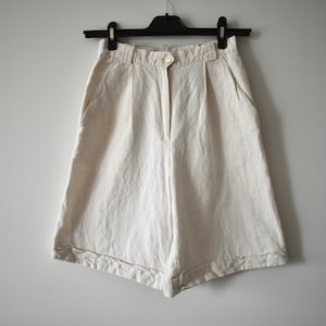 Vintage Linen Blend High Waisted Beige Bermuda Shorts, Natural Neutral Color Summer Outfit, Classic Timeless Style, Pre-loved Clothing