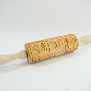 Springerle Rolling Pin, 12 Mold Pin, Bird Designs, 6" Barrel, Vintage Wood Rolling Pin, Vintage Pastry Roller,  Gently Used Free USA Ship