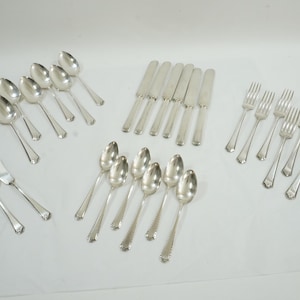 Antique Community Silverplate Flatware, 1923 Baronet Flatware, Silverware, Tudor Plate Oneida Community Made 26 Pieces Lot 132 Free USA Ship