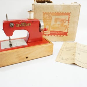 Kayanee Sew Master Sewing Machine, Hand Crank Kids 1950s-60s Sewing Machine, Made in US Zone Germany, Not Sewing Correctly, Free USA Ship