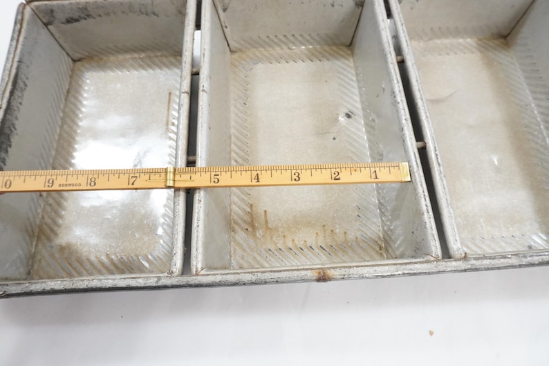 Chicago Metallic Baking Sheet Pan - Thumbnail 3