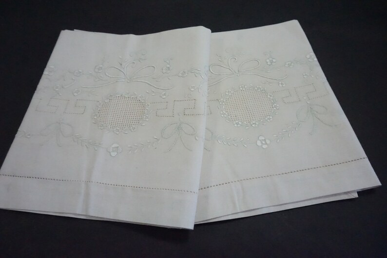 Free USA Ship Dowry Linens 1940/'s Linen Bedding White Work Vintage Linens Flange Cutout Work 2 Standard Pillow Shams Off White Linen