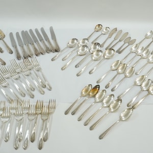WM Rogers Silverplate Flatware Set, 1939 Allure Silverplate Plate International Silverware 70 pcs, Lot 123 Free USA Ship