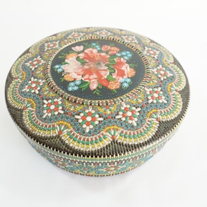 Vintage Tin, Holland Made, Metal Tin, Round Embossed Tin, Storage Container, Vintage Tin 1960's, Vintage Floral Tin, Free USA Ship