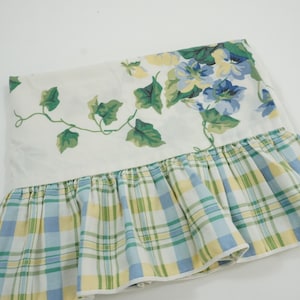 Waverly Pillowcase, Waverly Bedding, 1 Standard Vintage Case, Ivy Pattern, Check Plaid Ruffle Edge, White Green Blue Yellow,  Free USA Ship