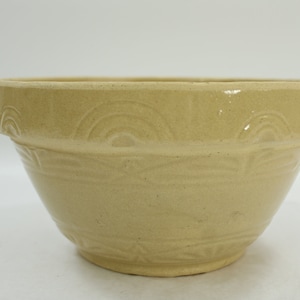Yellowware Bowl, Stoneware Bowl, Stoneware, Primitive Antique Crock, Yellow Ware Bowl, 10 1/4" Mixing Bowl, Display Bowl,  Free USA Ship